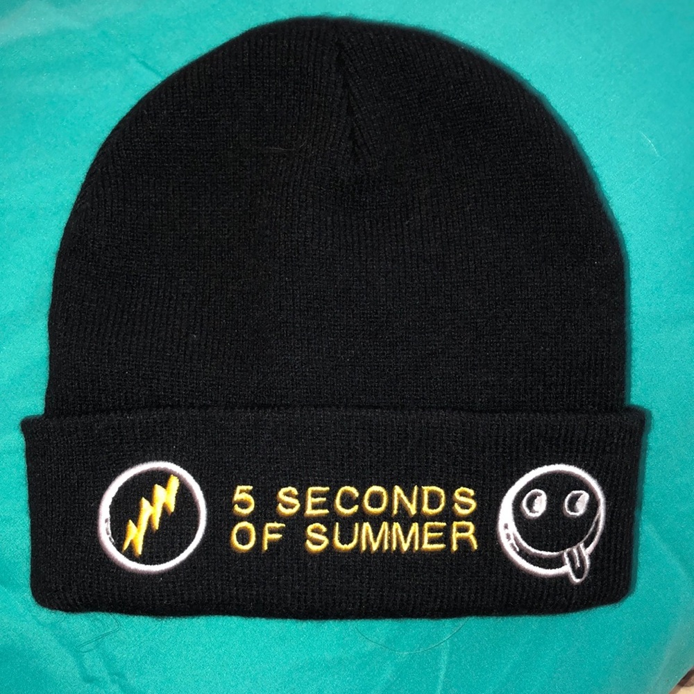 5SOS beanie